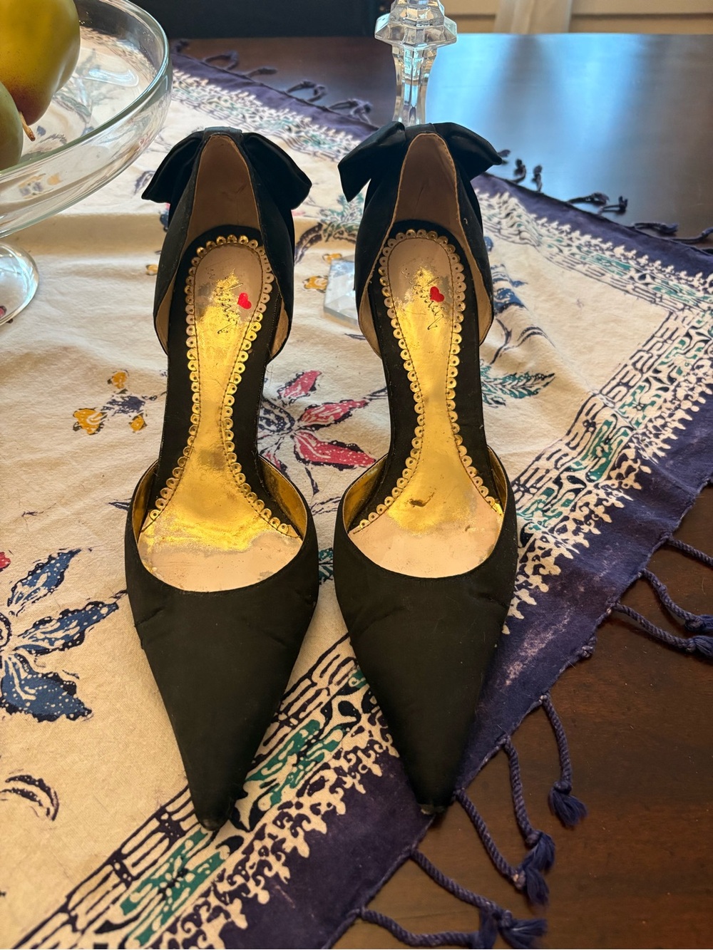 Black Pointed Toe Bow-Back Women's Heels